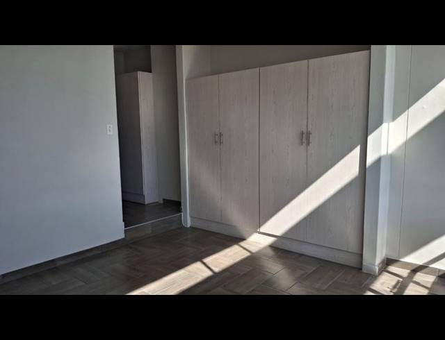 2 BEDROOM HOUSE FOR SALE IN DENLEE